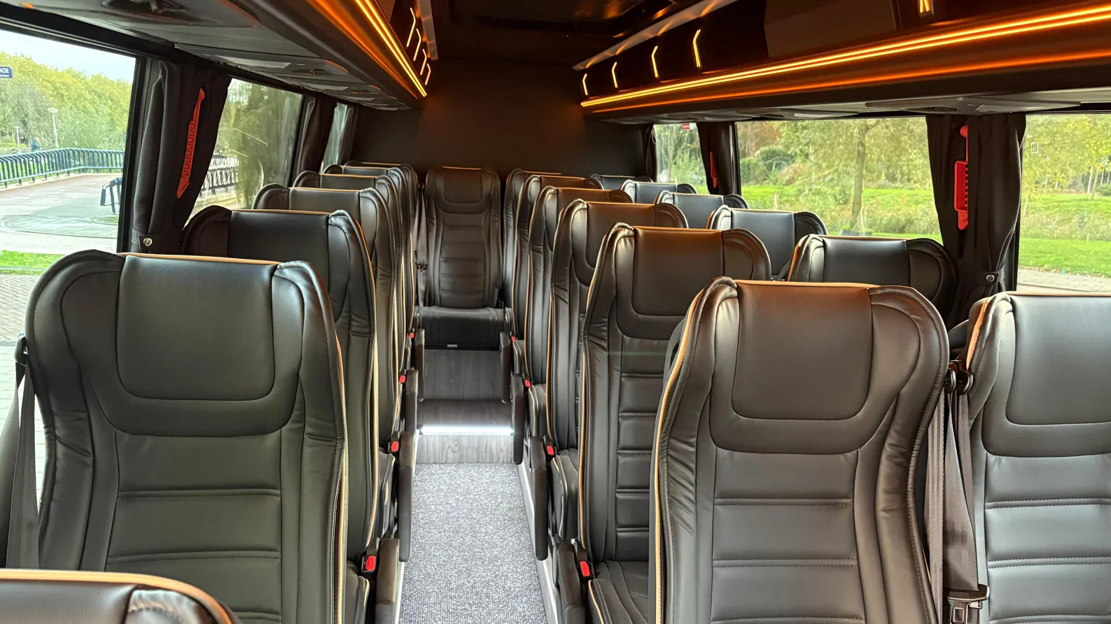 Bus huren met chauffeur